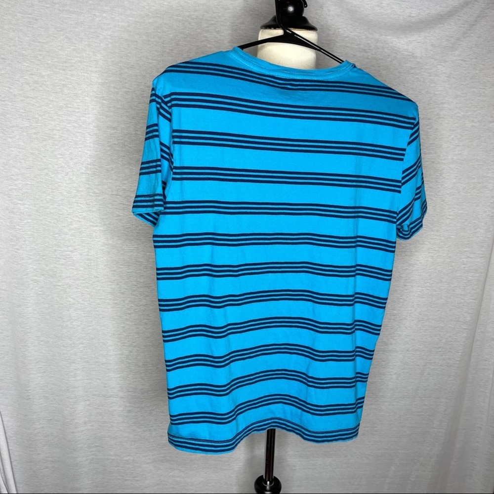 M).  GAP Men Short sleeve Blue Navy Stripes T-Shirt - Picture 2 of 4
